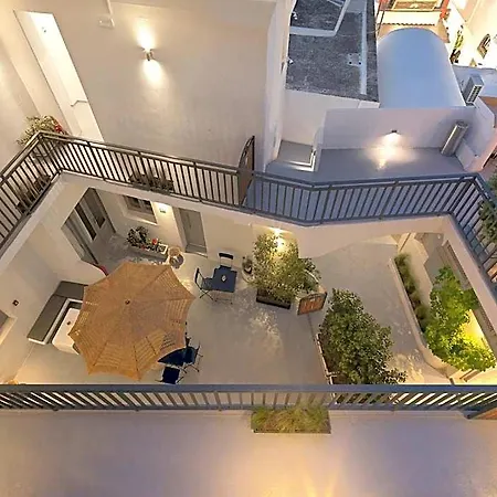 Tatakis Design Hotel, Hotel Firá