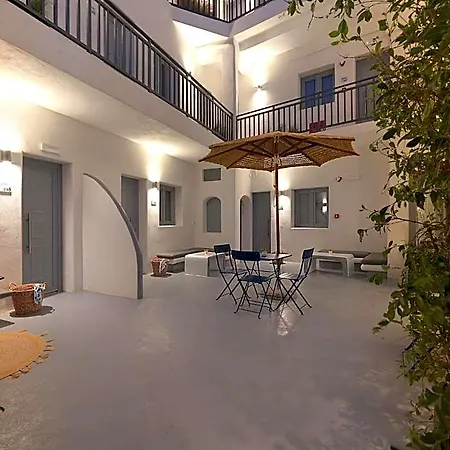 Tatakis Design Hotel, Firá