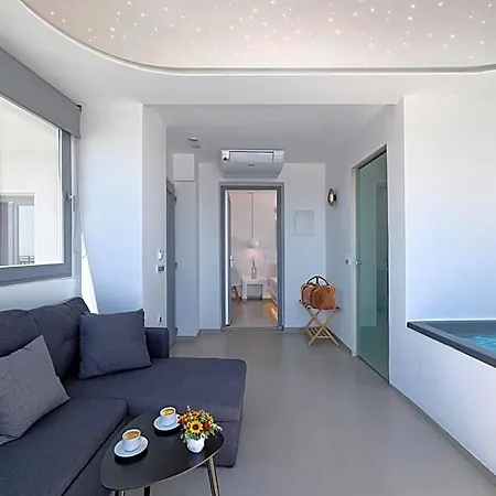Tatakis Design Hotel, Hotel Firá